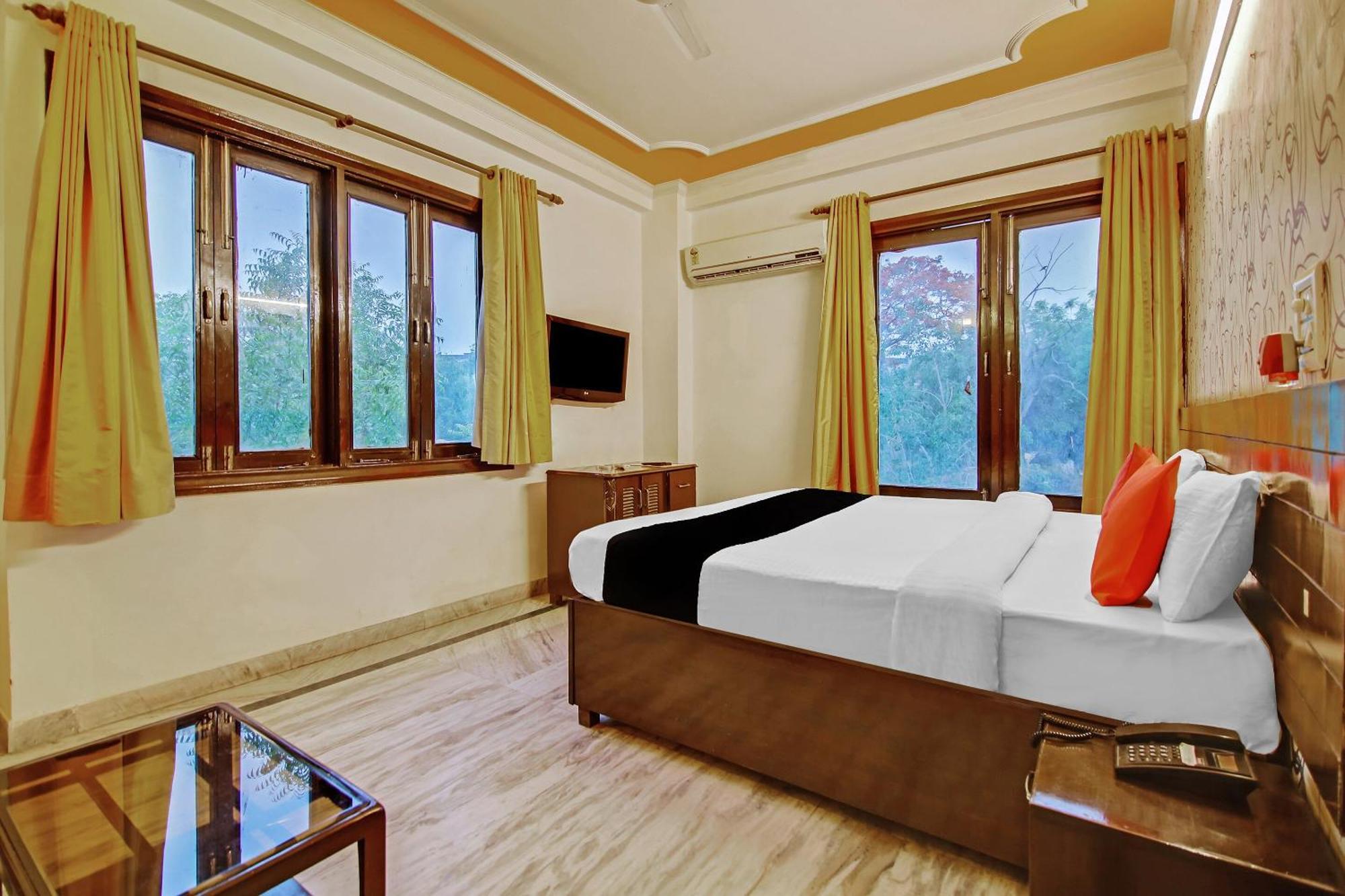 Capital O Tipsyy Near Aravali Biodiversity Park Gurgaon Exterior photo