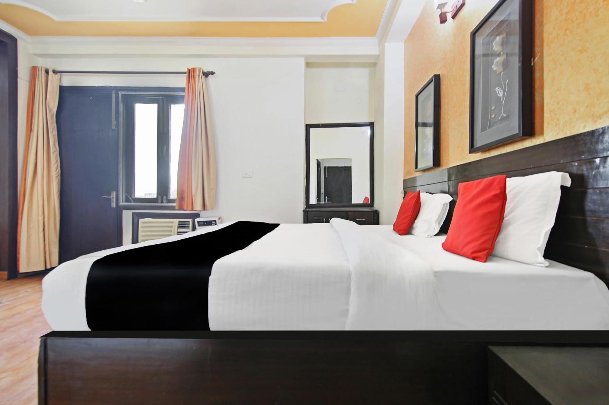 Capital O Tipsyy Near Aravali Biodiversity Park Gurgaon Exterior photo